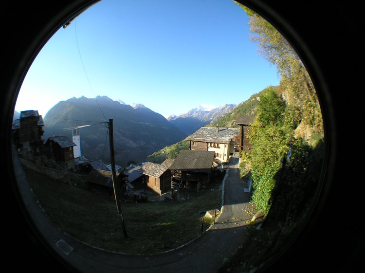 t-Webcam_09-10-14_0858