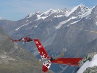 t_Knopf-AirZermatt_22-Felsstand-2Helis