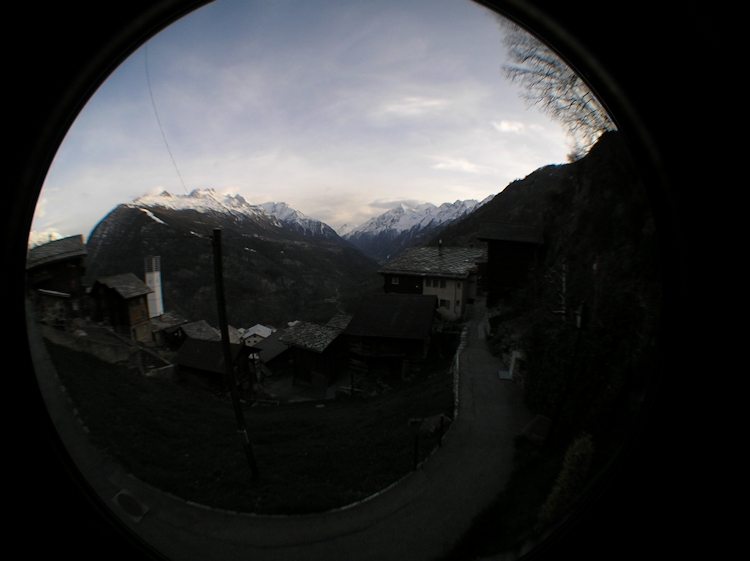 t_Webcam_21-04-19_1930 t_Webcam_21-04-19_1930