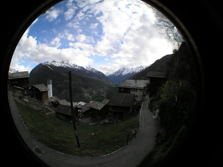 t_Webcam_27-04-20_1758 t_Webcam_27-04-20_1758